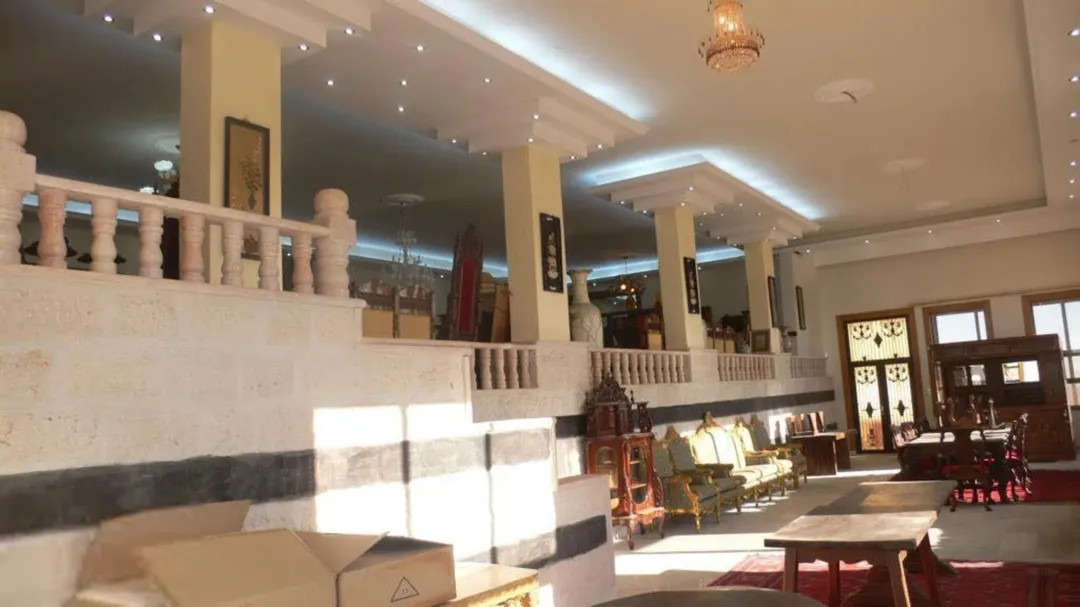 قصر فخم يطل على أفق خربة الطوي على مساحة 10 دنمات