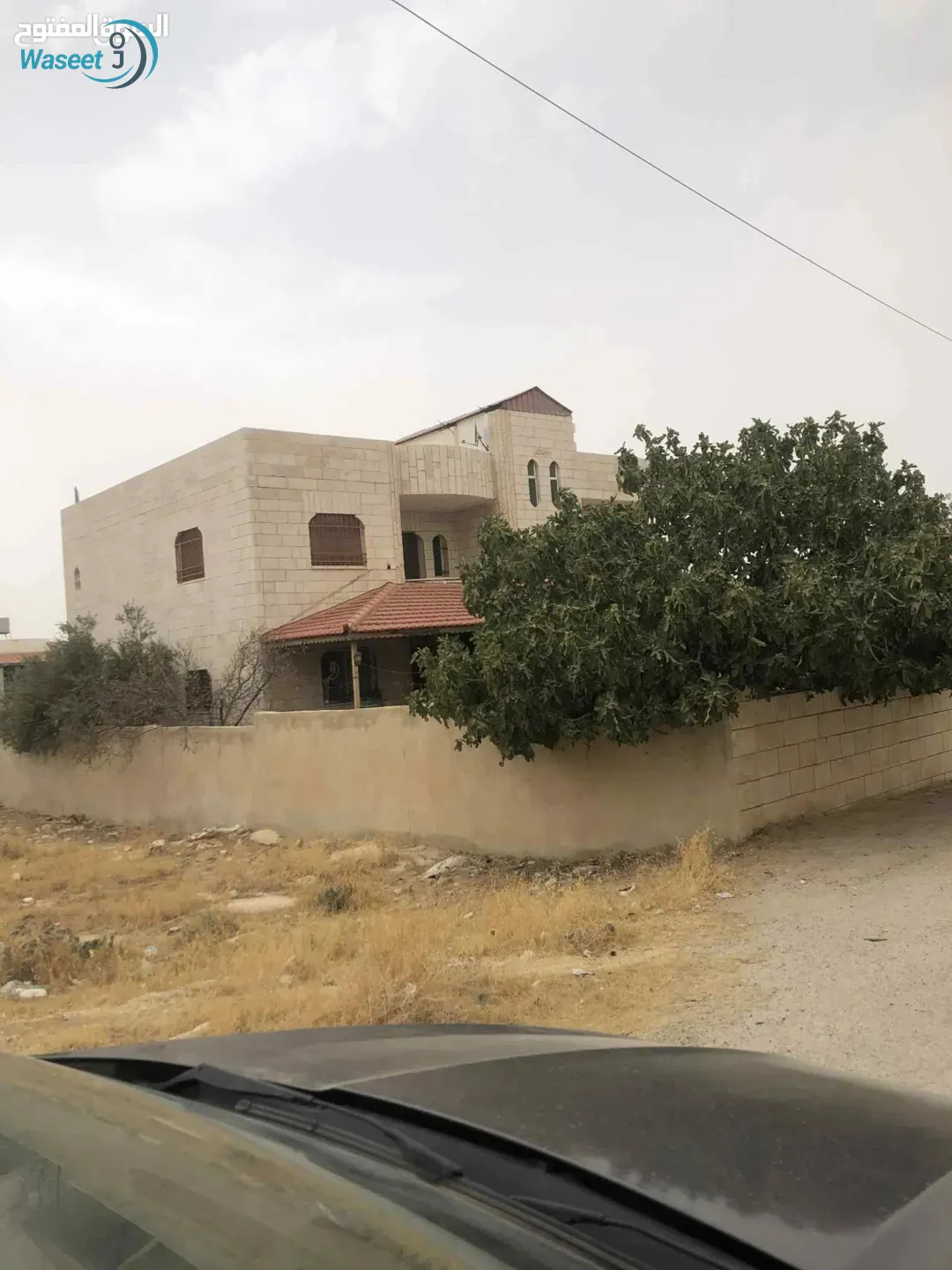 فرصة استثمار مثاليه عماره مكونه من طابقين وتسويه مع امكانية تأجر التسويه الموقع فوق مركز الصحي مؤته