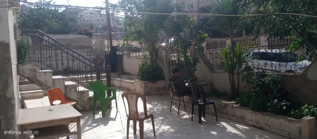 بيت مستقل واجهه حجر