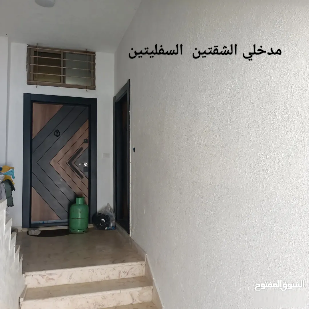 بيت شبه فيلا طابقين للببع