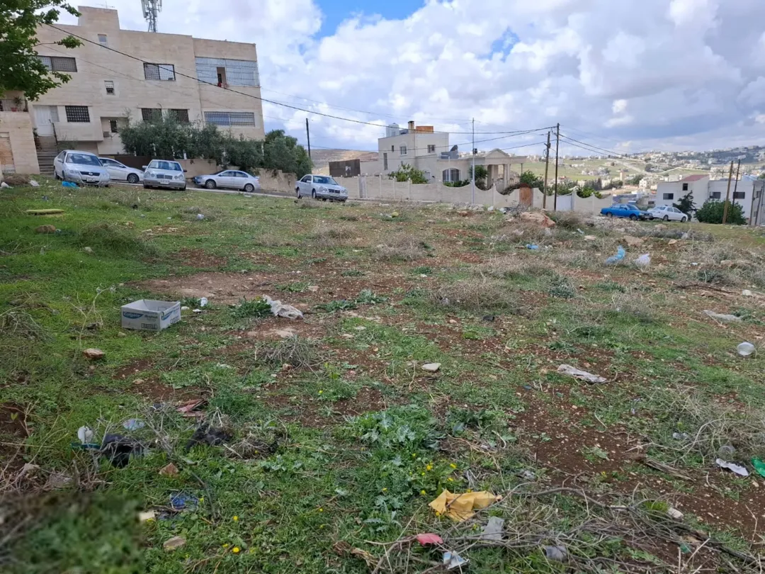 أرض سكن ب . مميزة جداً ومطلة على منطقة الشمال كاملة