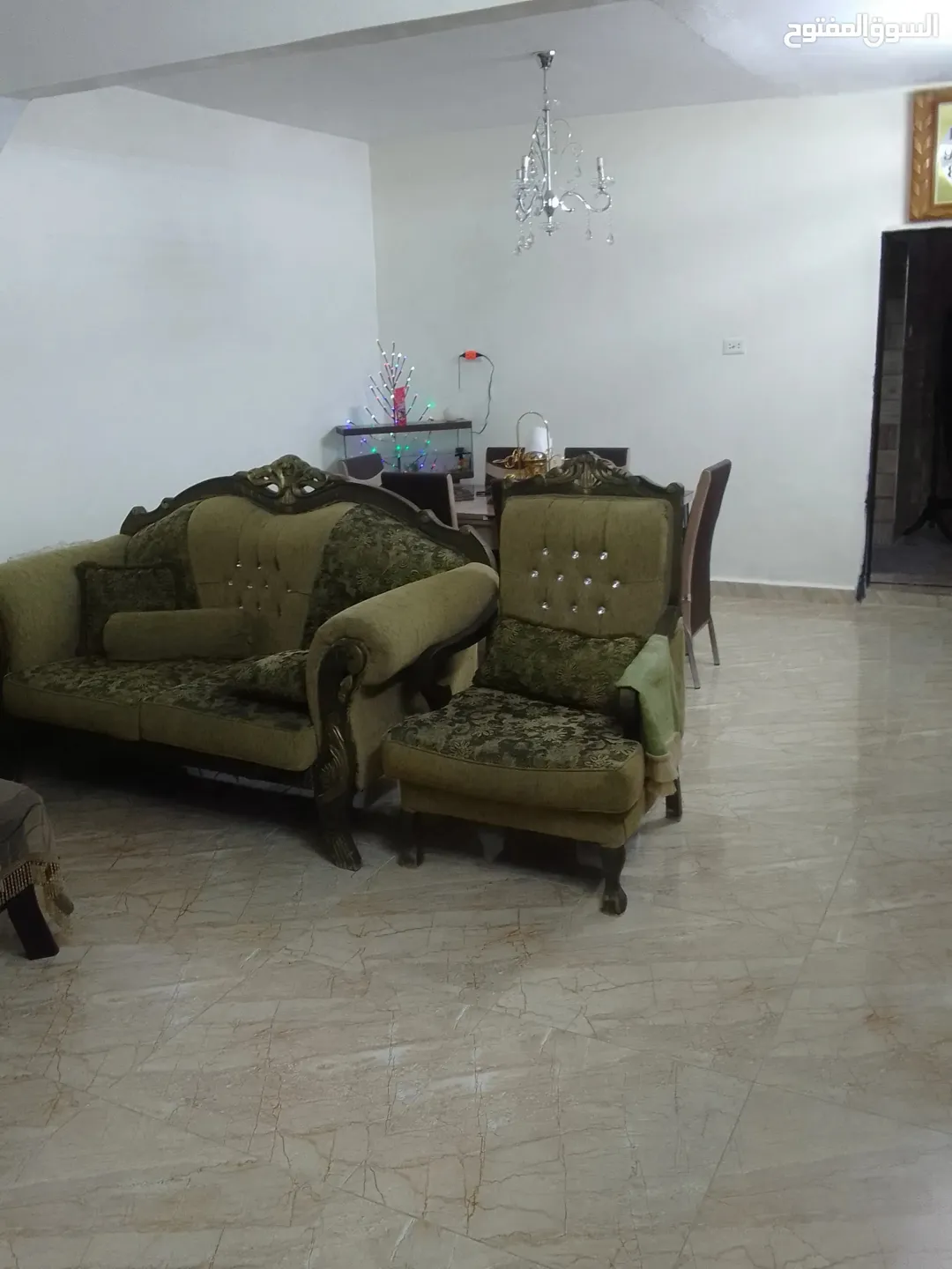 بيت مستقل ساحر للبيع في قلب اسكان الهاشمي خلف مدرسة
