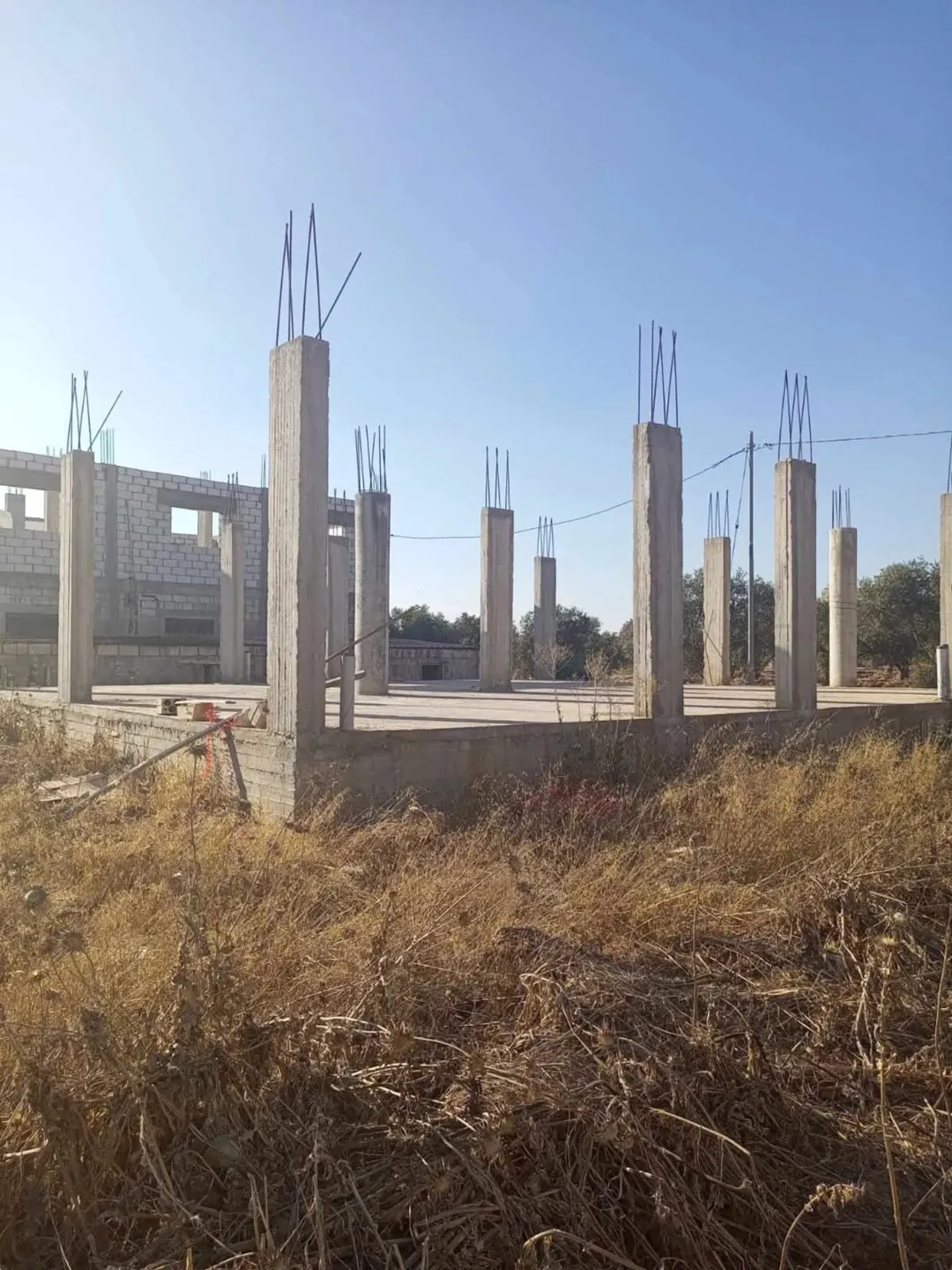 قطعة أرض للبيع دفعة واحدة أو على أقساط