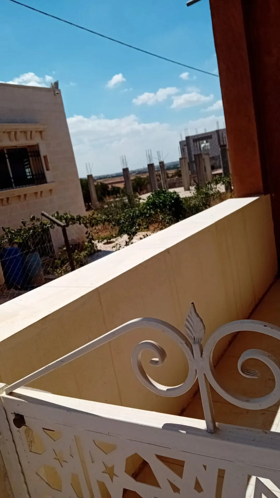 قطعة أرض للبيع دفعة واحدة أو على أقساط