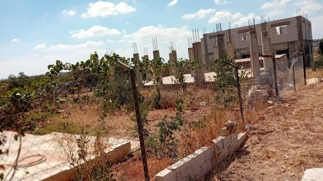 قطعة أرض للبيع دفعة واحدة أو على أقساط