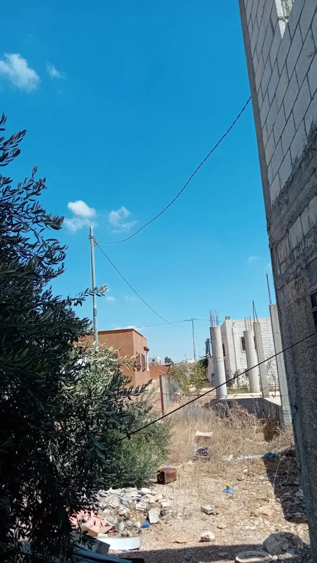 قطعة أرض للبيع دفعة واحدة أو على أقساط