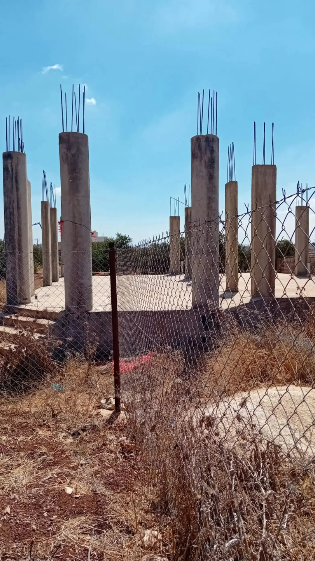 قطعة أرض للبيع دفعة واحدة أو على أقساط
