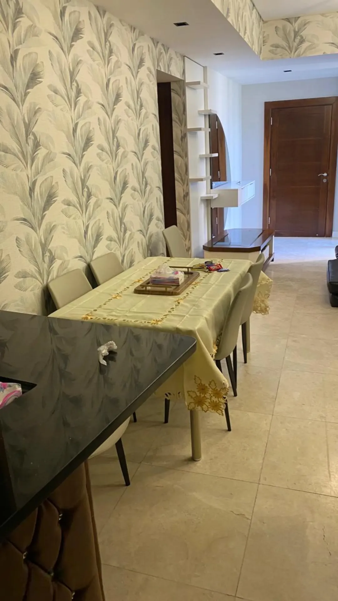 9893fd5384_01_cleaned شقة للايجار في حي عبدون واحة هادئة | ID 738120