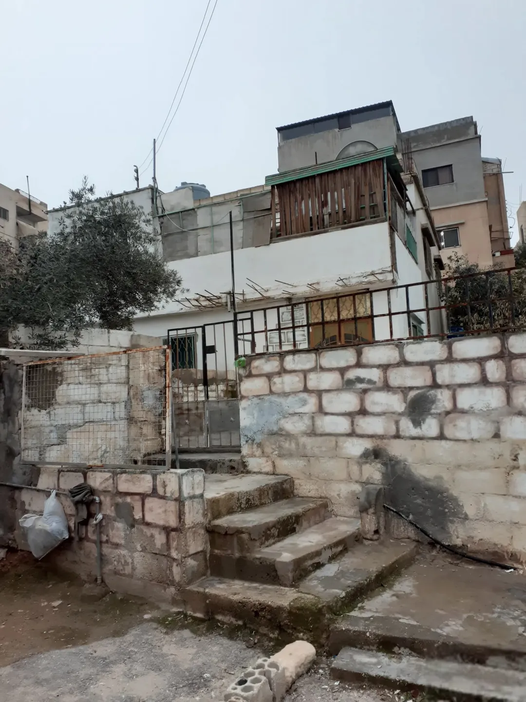 منزل طابقين للبيع في الرصيفة – حي الرشيد