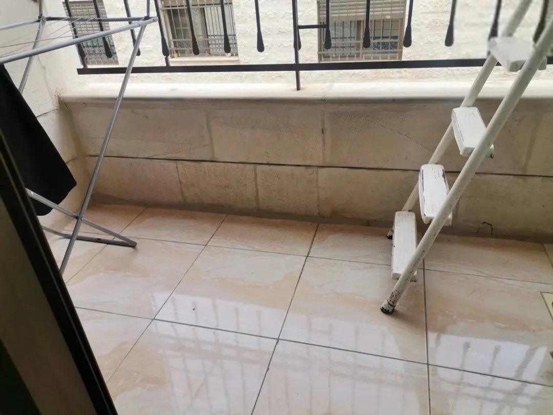 شقق للبيع في جبل الزهور موقع متميز