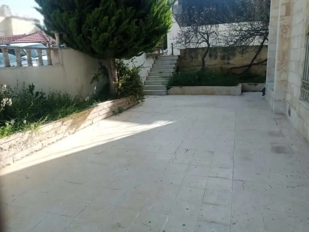 شقة ارضيه مميزه للبيع تلاع العلي