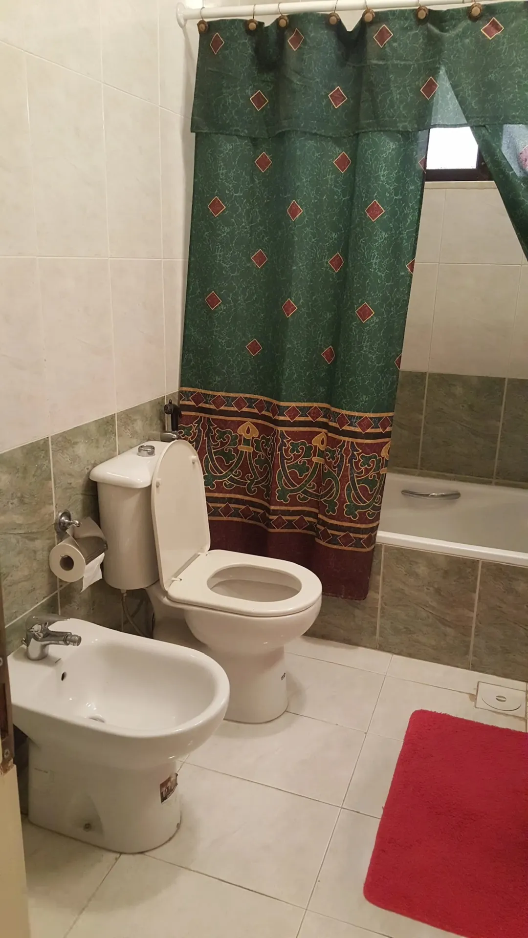 شقة مفروشة فاخرة للإيجار في منطقة الجاردنز – عمان | ID 901413