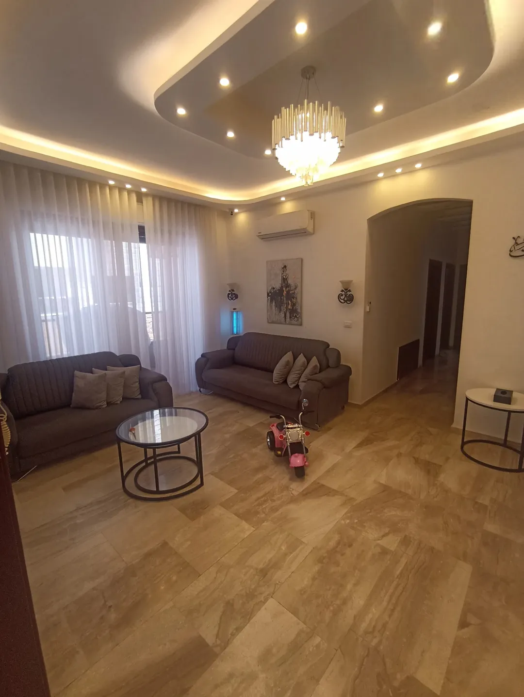 الرابية شقة مميزة للبيع مع الاثاث ومع موافقة رووف