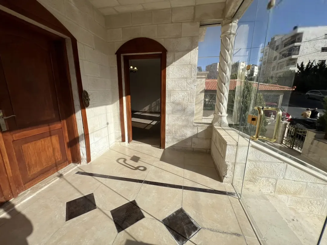 شقة أرضية للبيع في ضاحية الرشيد – عمان مثالية للسكن والاستثمار