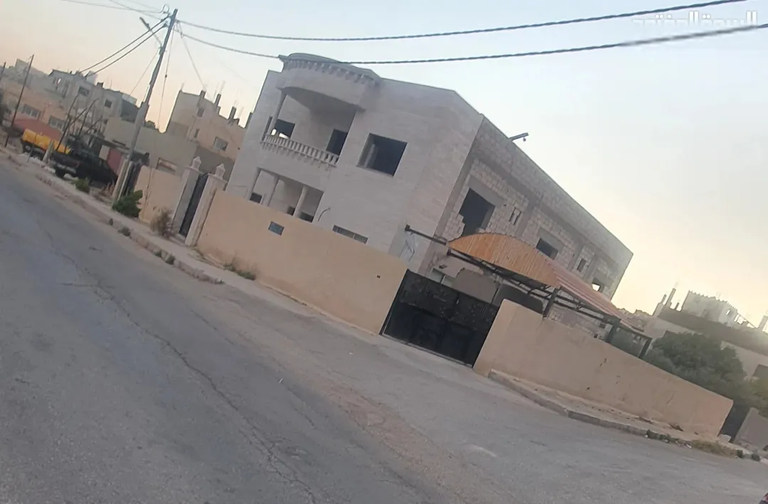 منزل مستقل للبيع في إربد – منطقة البارحة