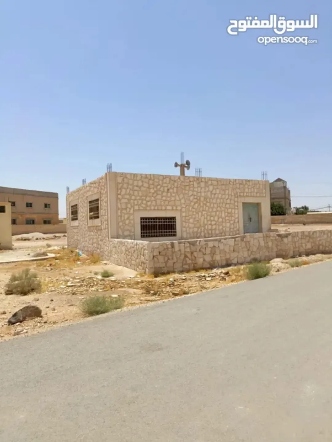 أرض سكنية مميزة للبيع في الخالدية – حي المدرسة
