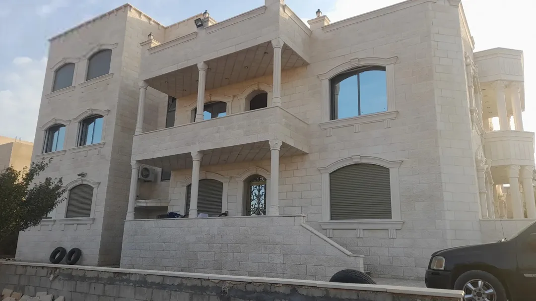 بيت للبيع في جاوا — صورة 2
