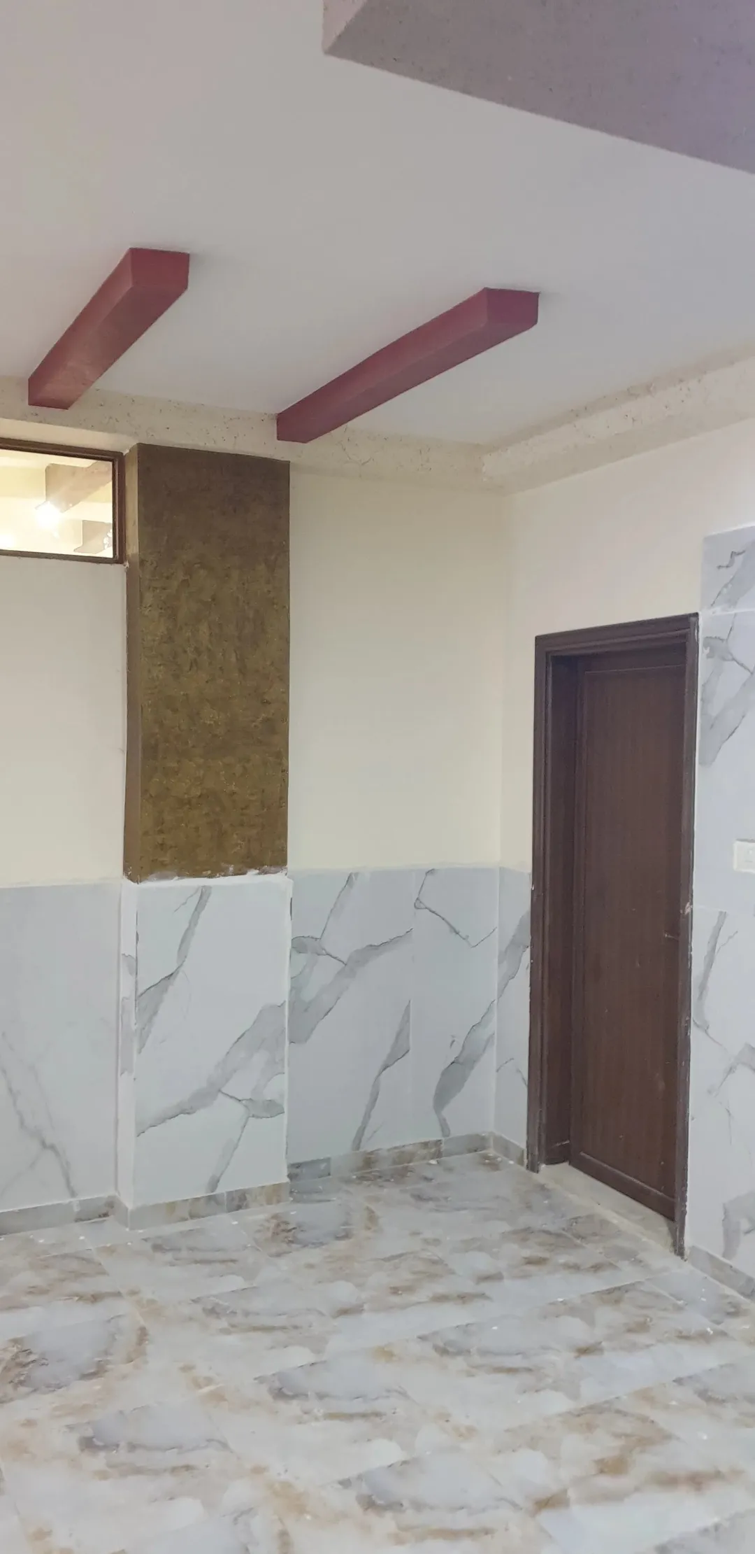 تسوية للبيع بترخيص تجاري في جبل طارق – الزرقاء