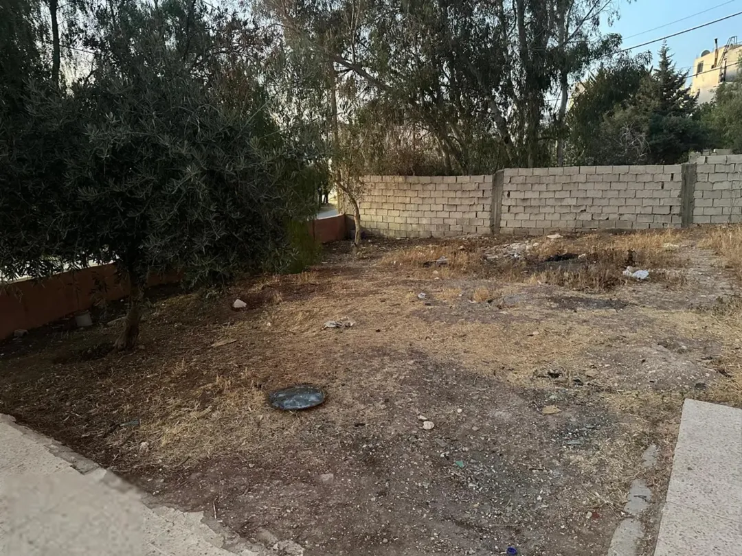 بناية سكنية مميزة للبيع في أبو نصير – عمان