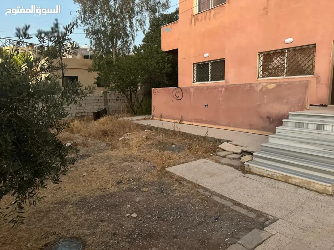 بناية سكنية مميزة للبيع في أبو نصير – عمان