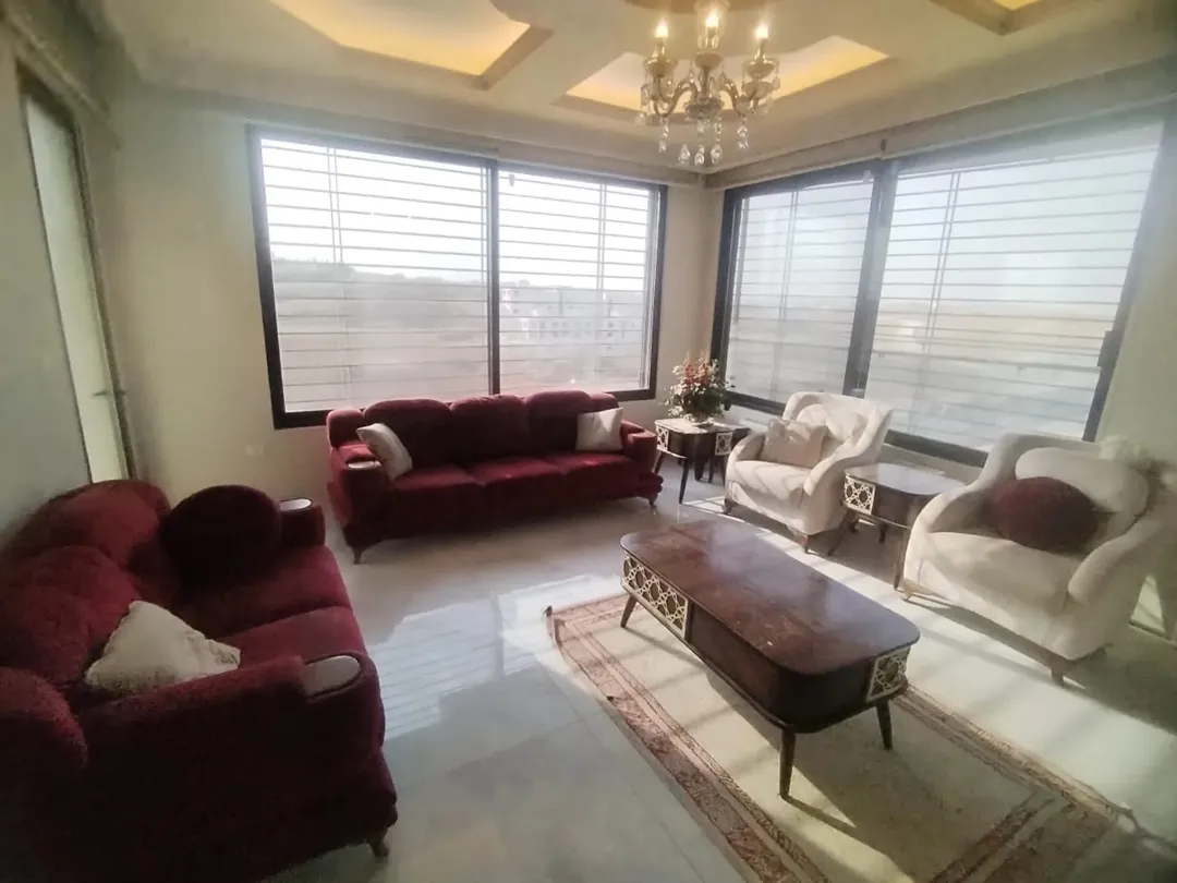 شقة طابقية مفروشة مميزة منطقة اسكان المهندسين ربوة عبدون للايجار بإطلالات بانورامية