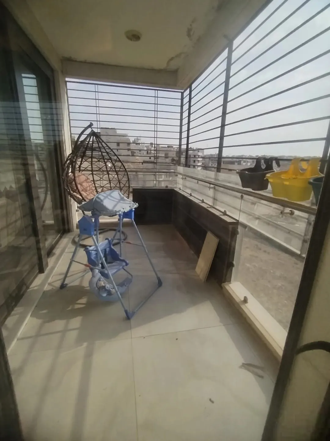 شقة طابقية مفروشة مميزة منطقة اسكان المهندسين ربوة عبدون للايجار بإطلالات بانورامية