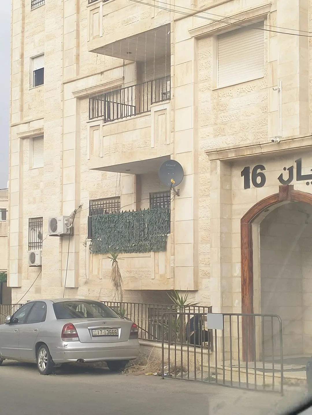 شقة للبيع في ايدون – إربد بالقرب من المستشفى العسكري