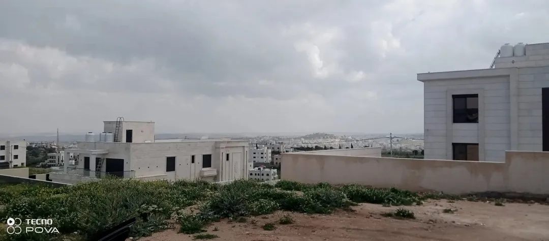 أرض للبيع في شفا بدران من أجمل القطع حي عيون الذيب