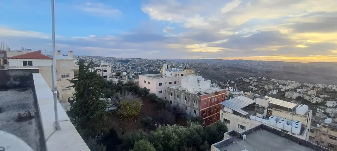 سطح للبيع بالقرب من جامعة البلقاء للبيع بسعر حرق