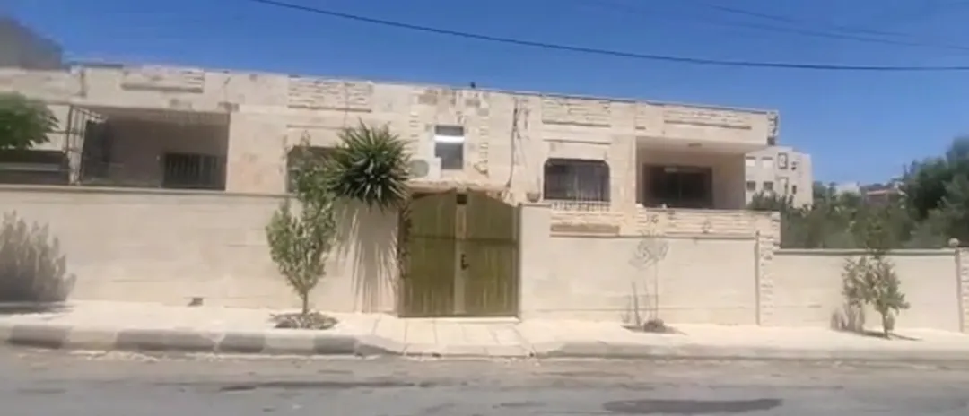منزل مستقل للبيع في منطقة الكمالية بالقرب من مدرسة الكمالية الثانوية