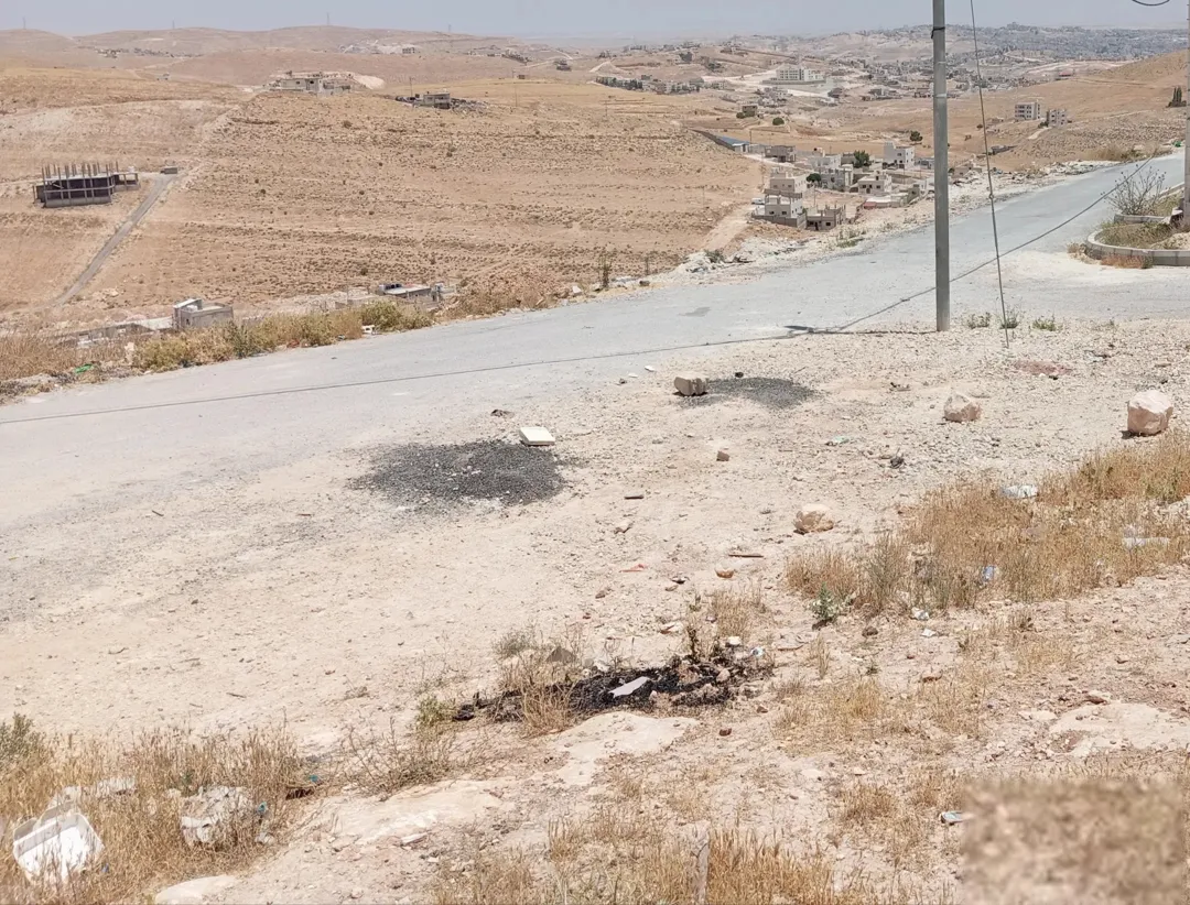 أرض سكنية للبيع في جريبا بإطلالة مميزة على شفا بدران