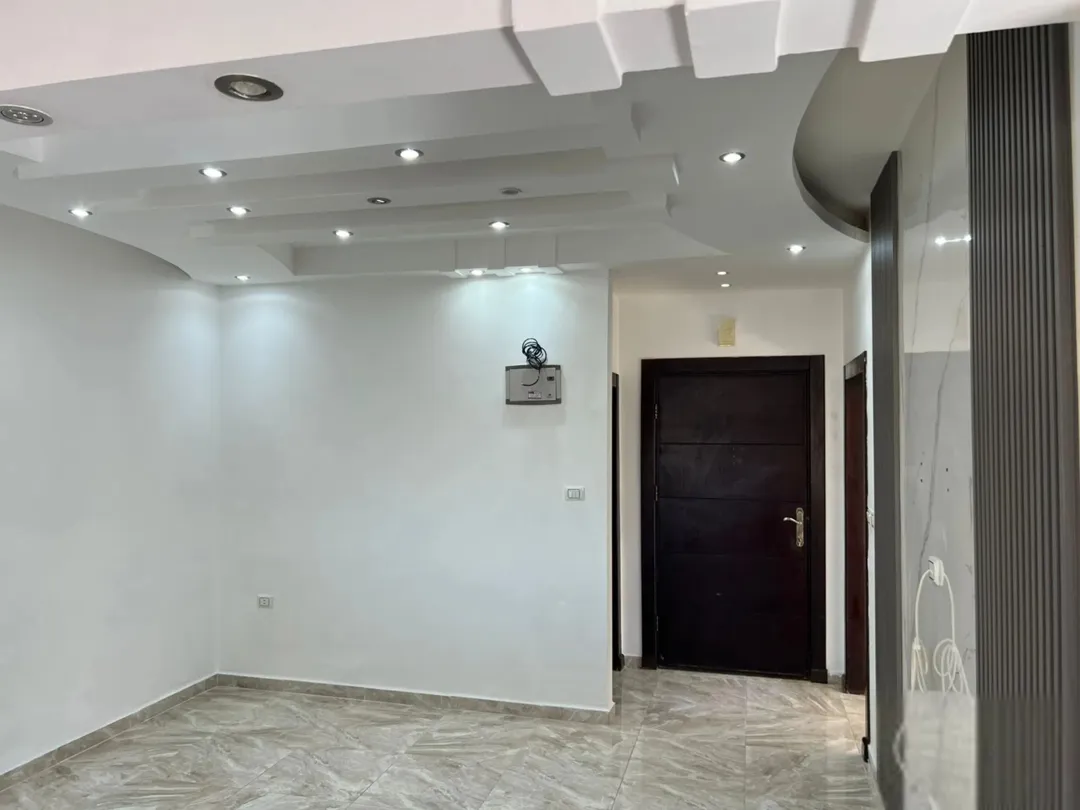 شقة فاخرة للبيع في ناعور طريق البحر الميت