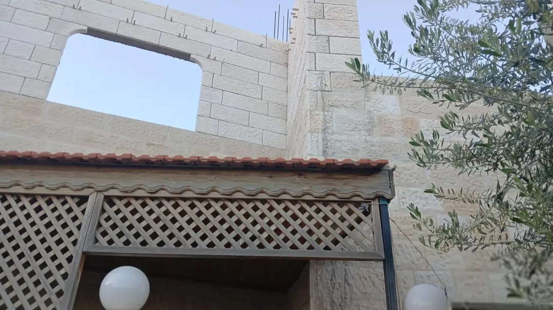 بيت للبيع….