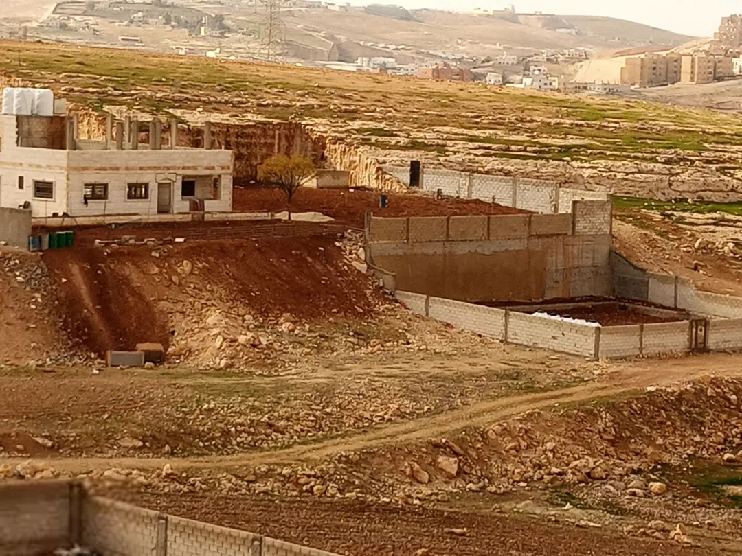 قطعة ارض للبيع