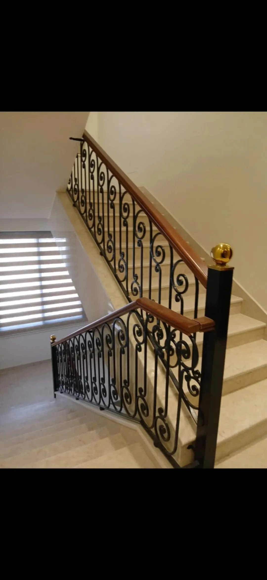 شقة طابقية فاخرة تصميم مميز ومساحة واسعة