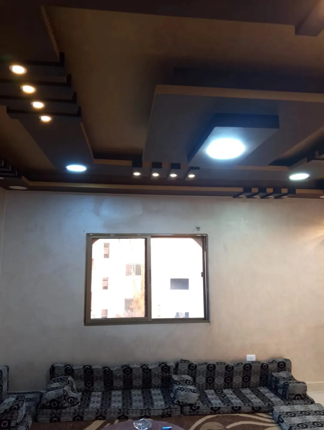 عمارة للبيع في منطقة أم نوارة – عمان