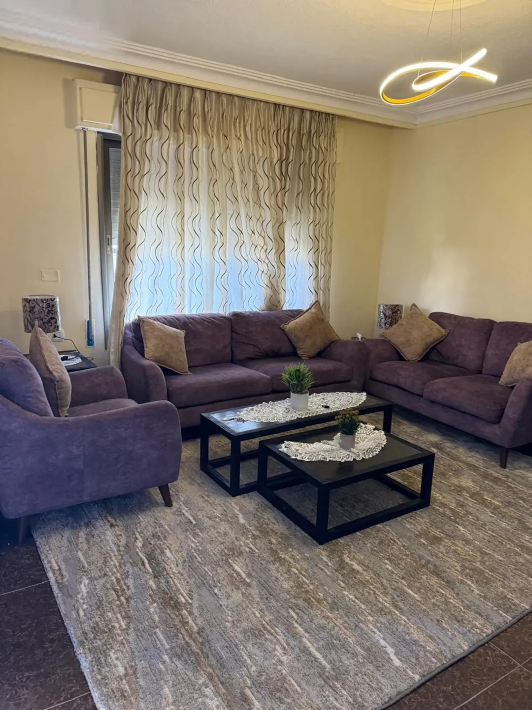 استديو مفروش مميز للبيع في أبو نصير