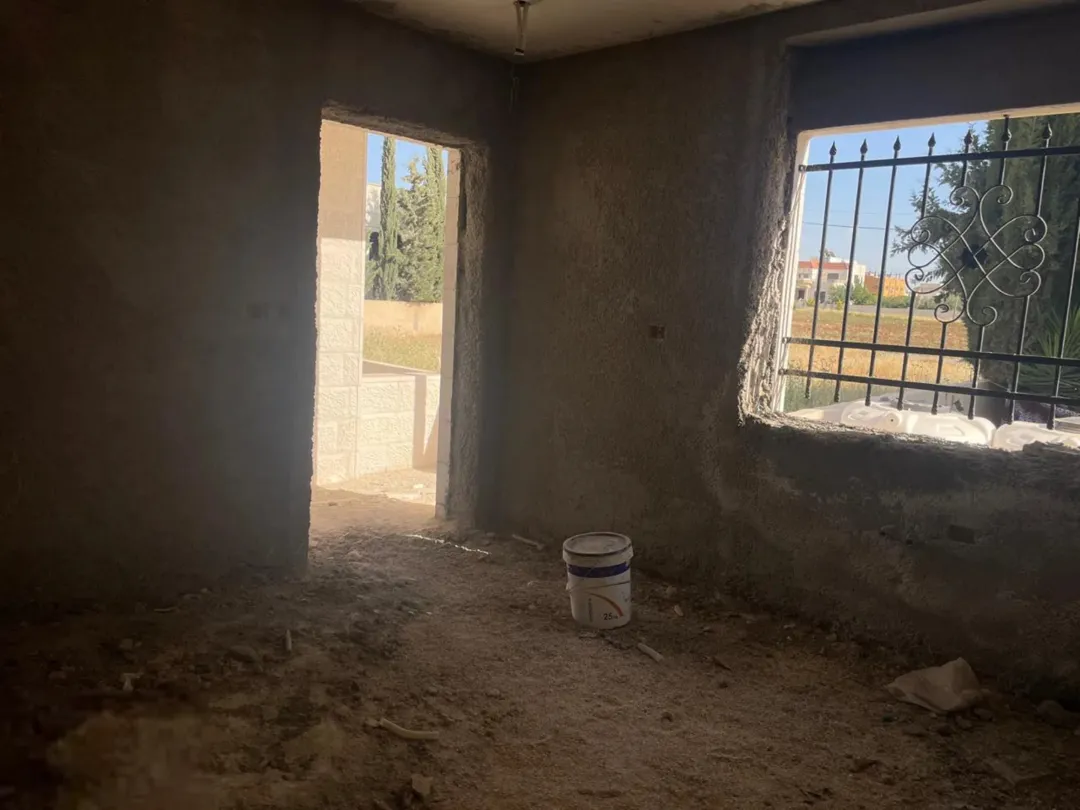 فيلا للبيع في مادبا – حي المهندسين قيد الإنشاء