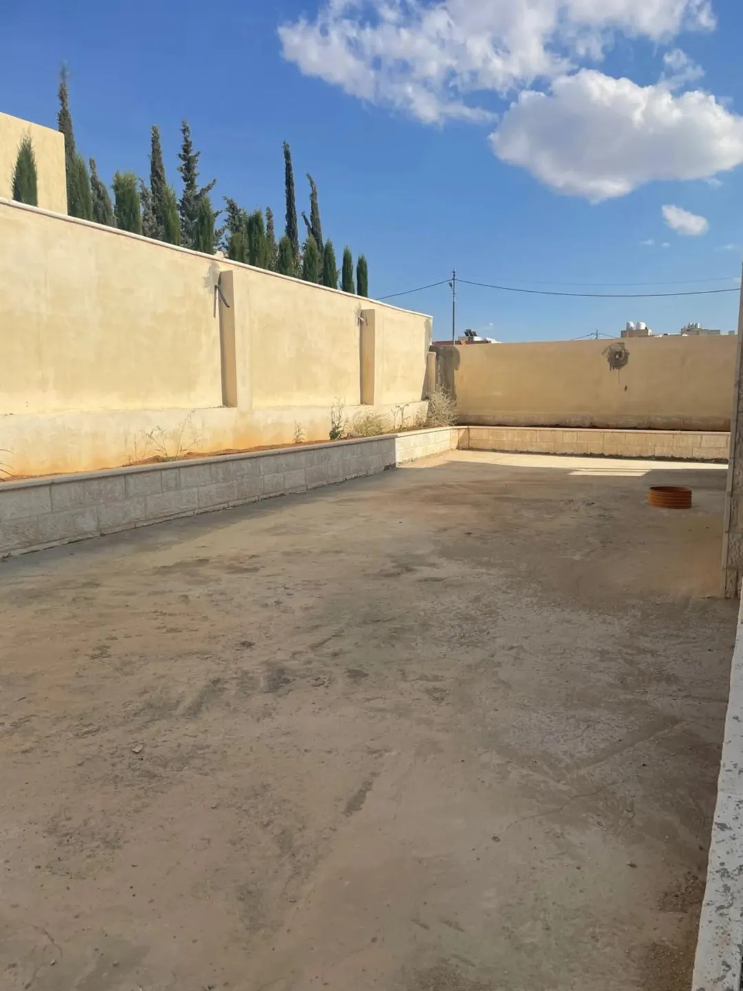 فيلا للبيع في مادبا – حي المهندسين قيد الإنشاء