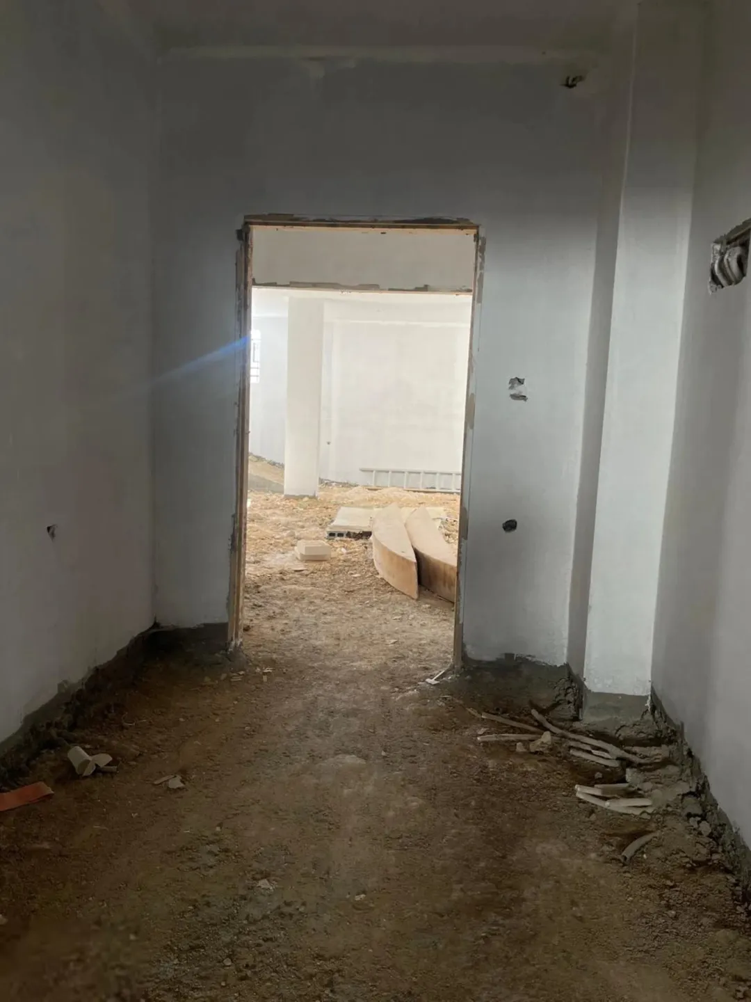 فيلا للبيع في مادبا – حي المهندسين قيد الإنشاء