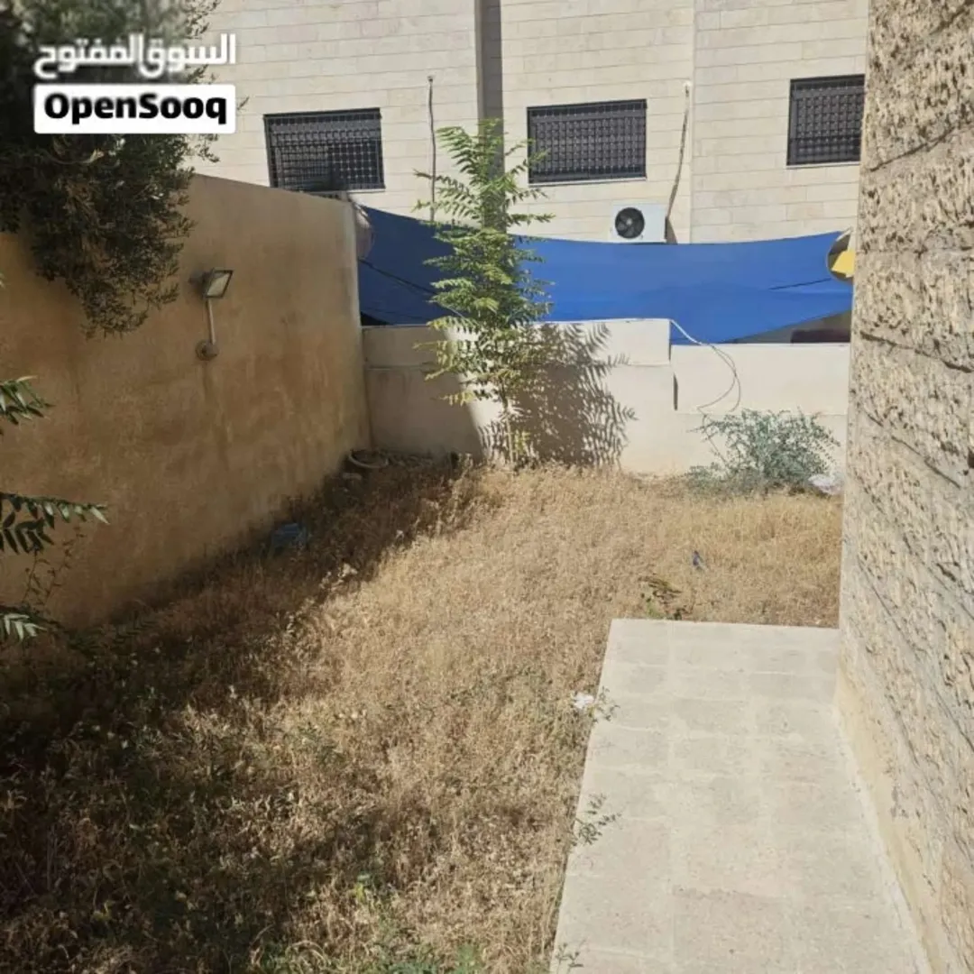 شقة واسعة للبيع في منطقة الجاردنز – عمان