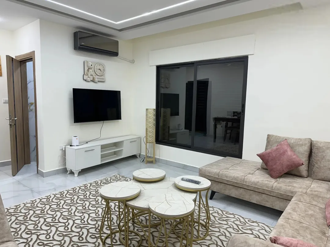 شقة فاخرة مفروشة للإيجار | ID 735864