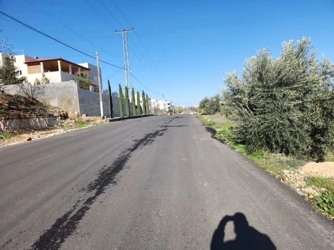 قطعة أرض مميزة في أبو نعير إطلالة بانورامية