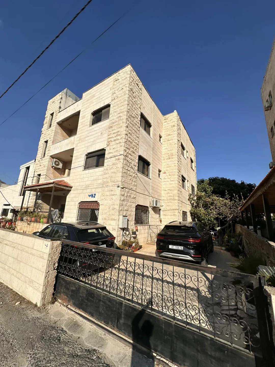عمارة مميزة للبيع في الدوار السابع بالقرب من سيفوي