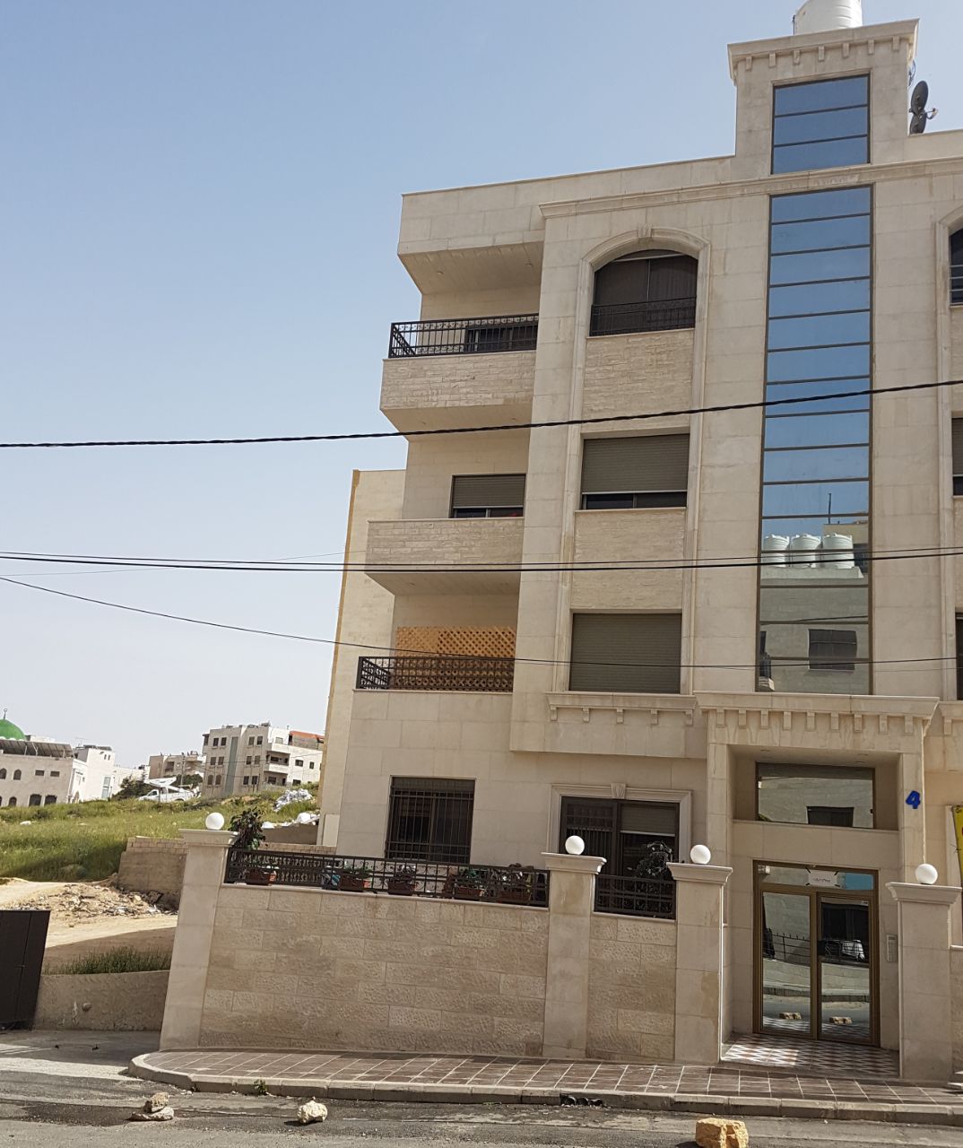 إقامة يومية مفروشة في شارع الجامعة