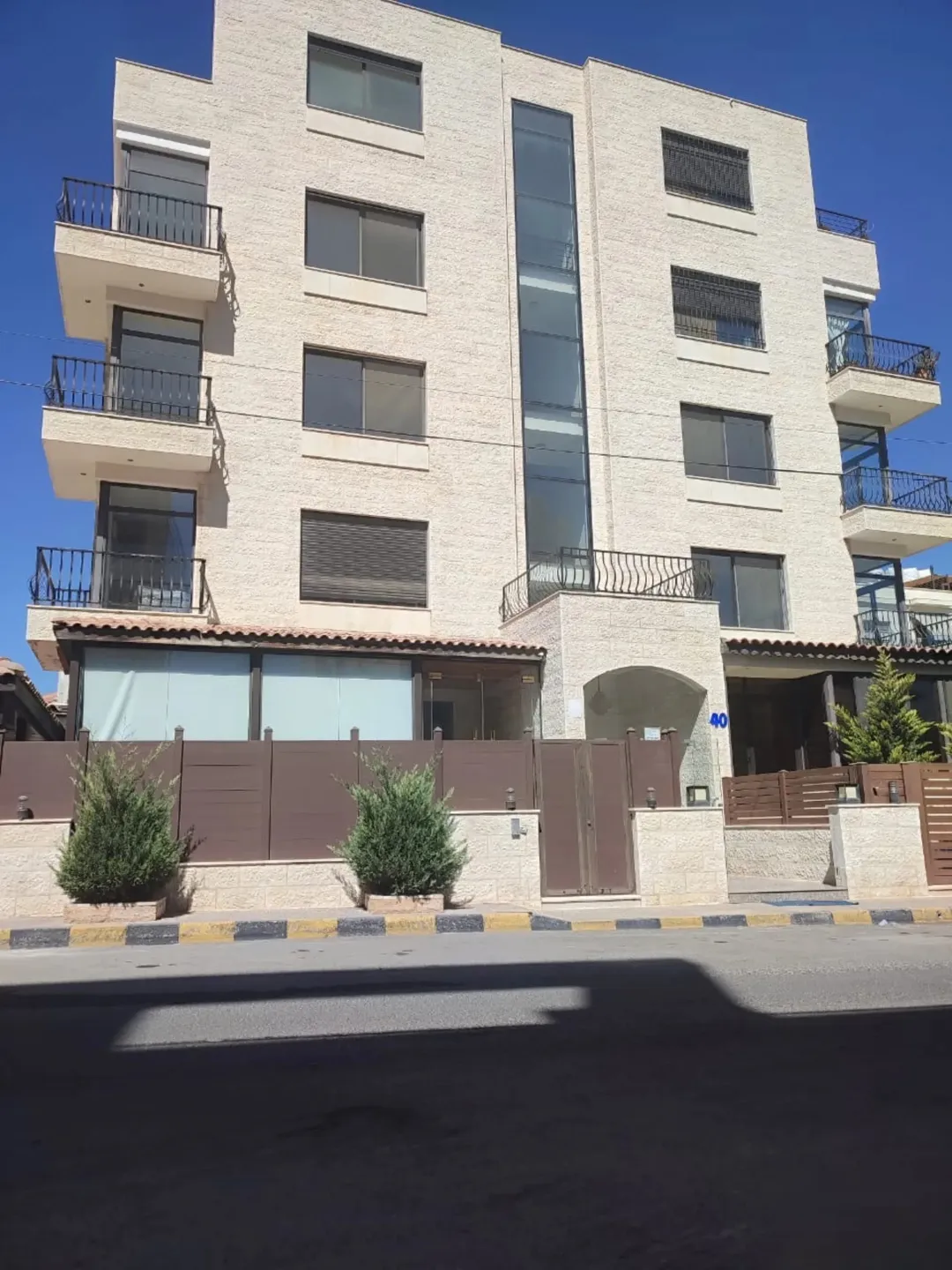 شقق فاخرة للبيع في ضاحية النخيل – عمان