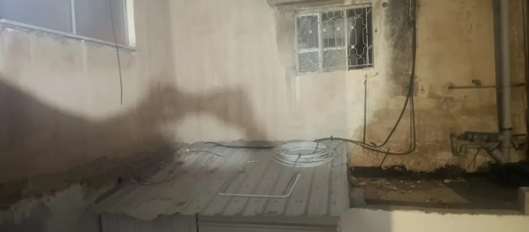 منزل للبيع في جبل الزهور مكون من ثلاث شقق مستقلة