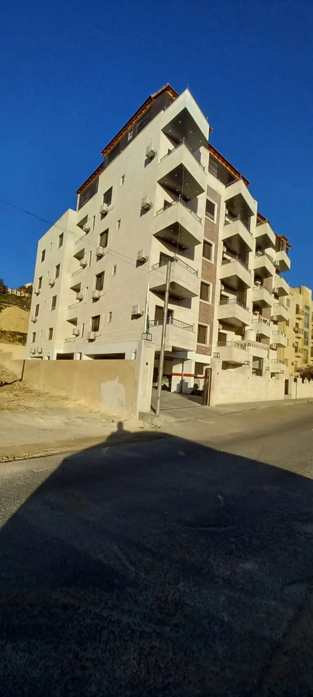 إقامة يومية مفروشة في شارع الجامعة