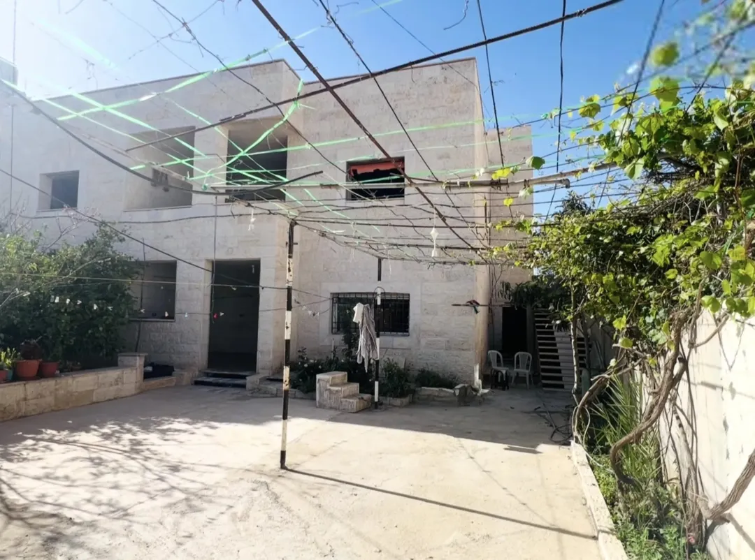 منزل مستقل للبيع في إربد – حي الطوال