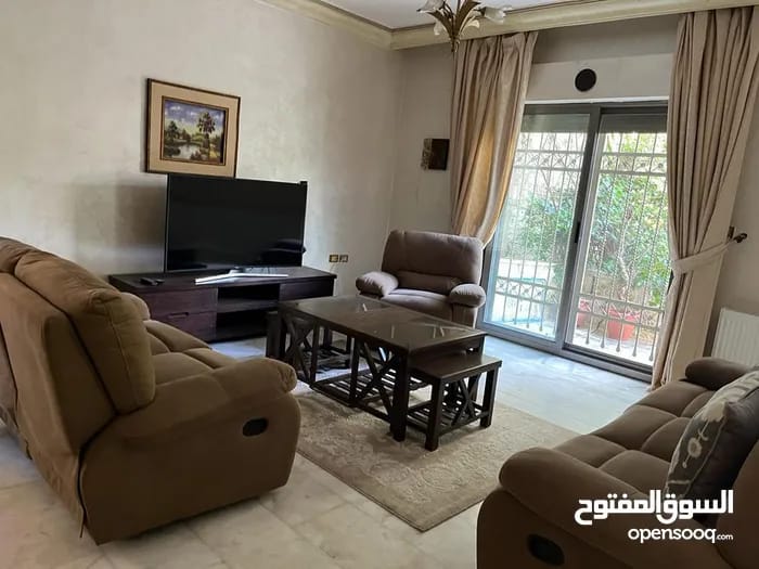شقة مفروشة فاخرة للإيجار في دير غبار، عمان | ID 744357